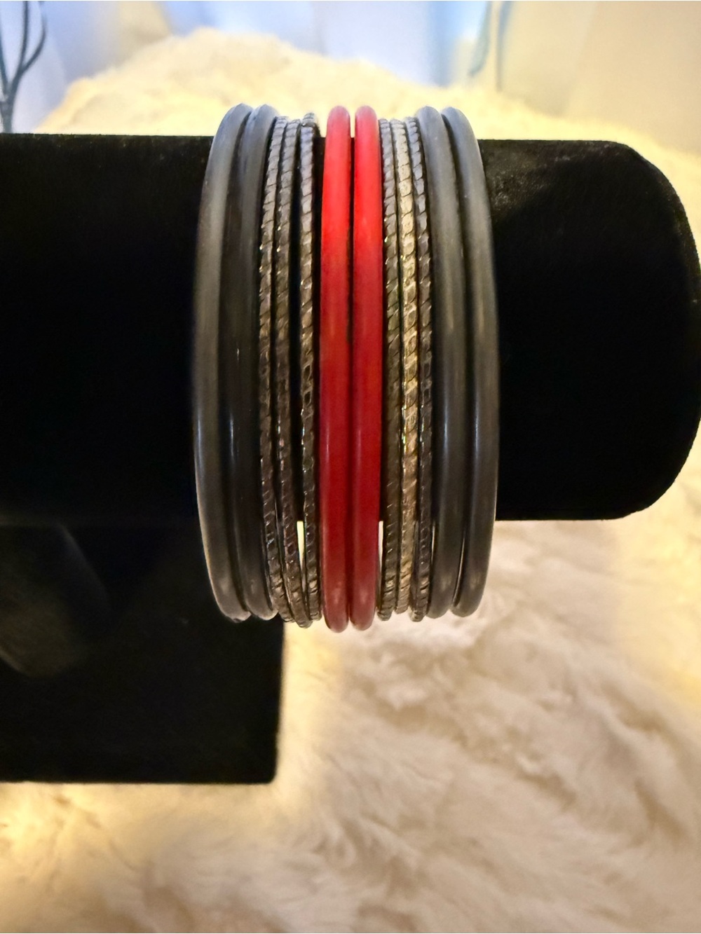 J4 Set of 12 Red Silver Tone Stackable Bangle Bracelets Mixed Textures